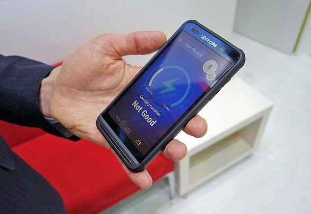 Phone 2 Solar-powered phone